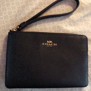 Coach wristlet wallet